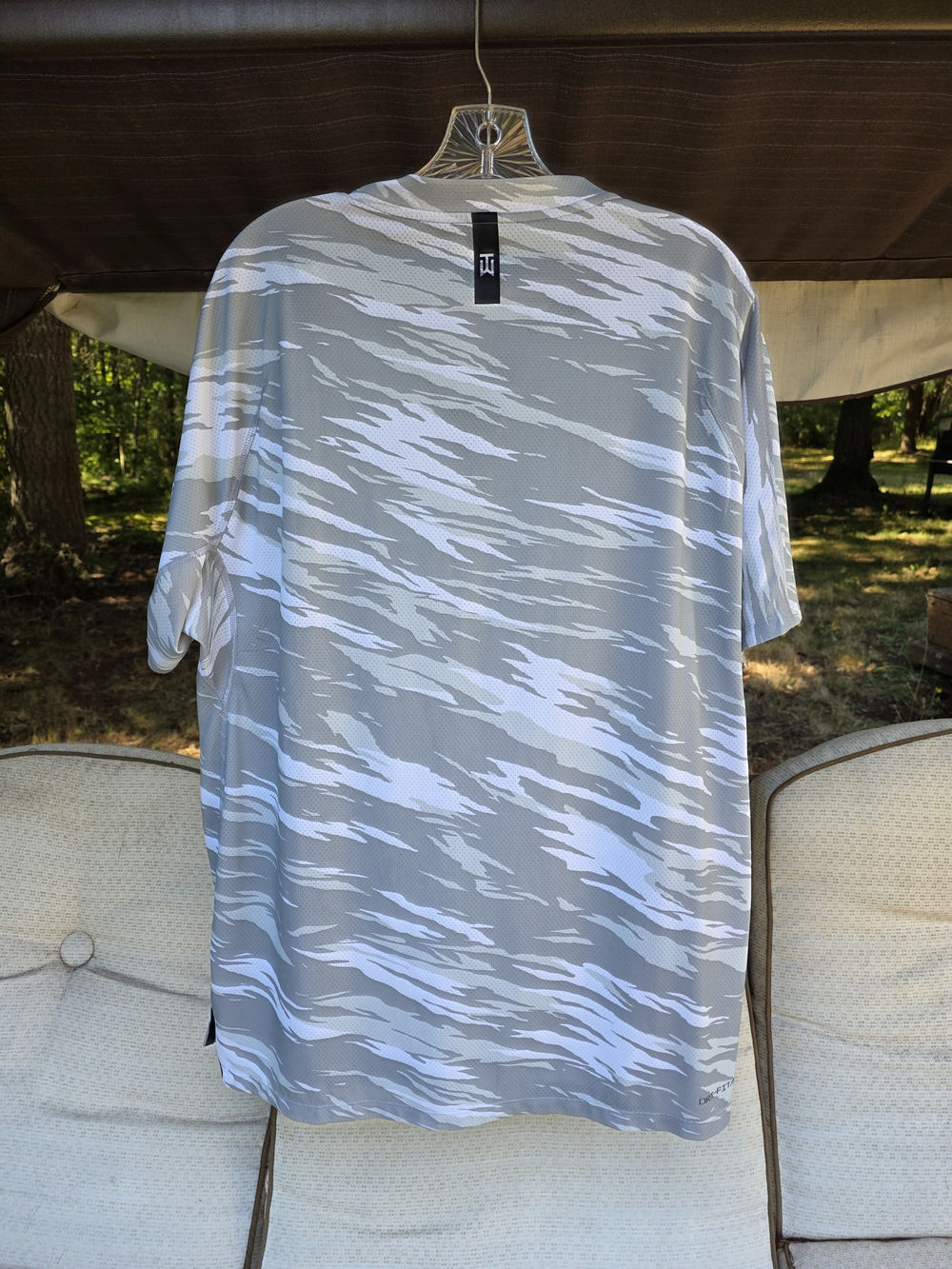 Nike Dri-FIT Tiger Woods Camoflauge Print T-shirt - Picture 2 of 5